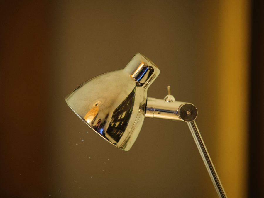 Comment reconnaître une vraie lampe acier de qualité ?