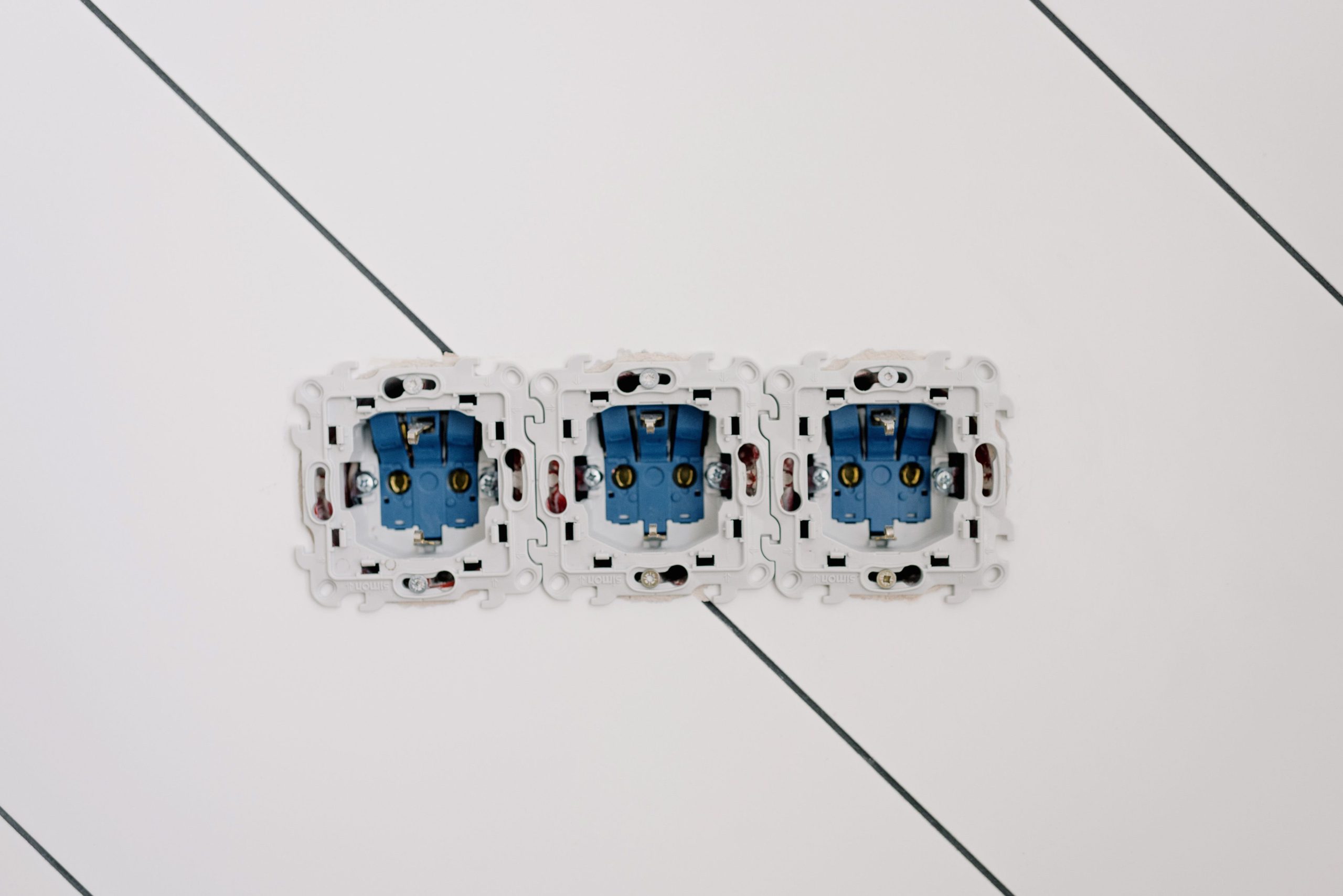 Prises électriques connecteurs boulons mur maison