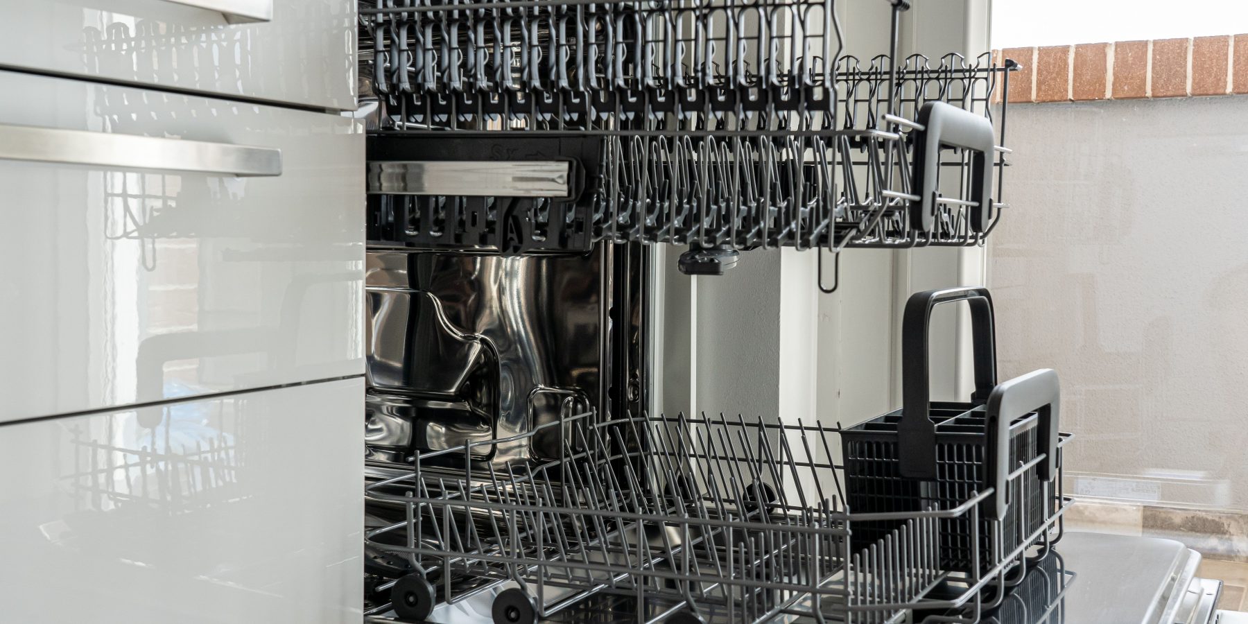 Lave vaisselle integrable ou encastrable, quelle difference pour ta cuisine ?